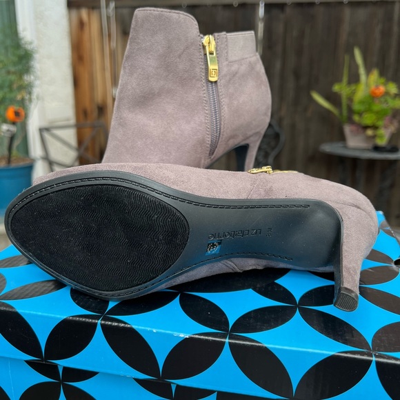 Liz Claiborne ankle boots - Picture 4 of 4